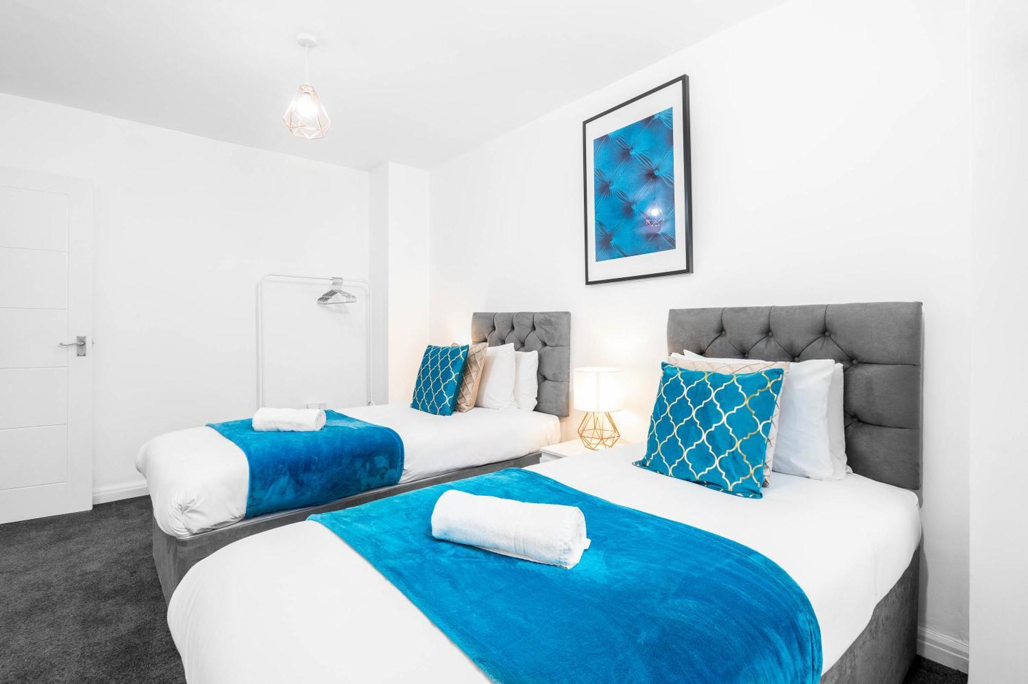 4 Bedroom House - Accommodates 7 - Garden - Parking - Netflix - Wifi - 559T Birmingham Bagian luar foto