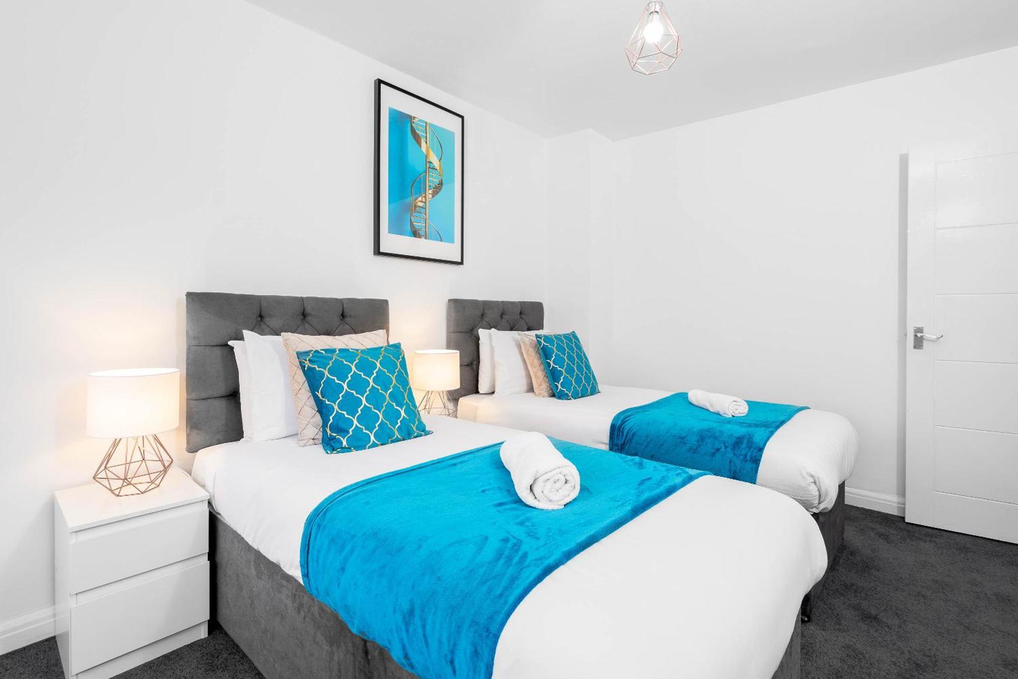 4 Bedroom House - Accommodates 7 - Garden - Parking - Netflix - Wifi - 559T Birmingham Bagian luar foto