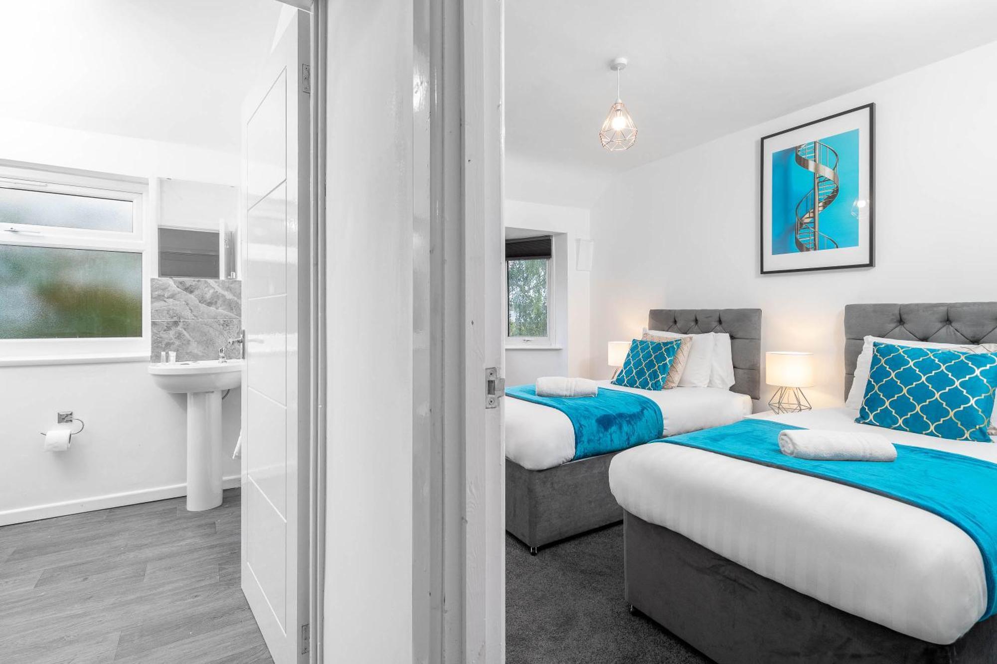 4 Bedroom House - Accommodates 7 - Garden - Parking - Netflix - Wifi - 559T Birmingham Bagian luar foto